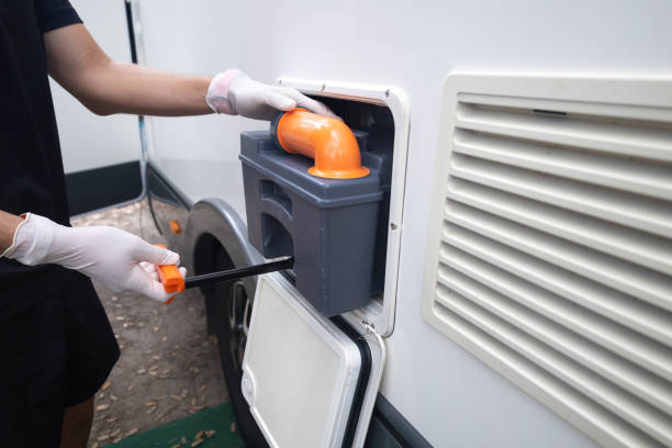 Portable Toilet Options We Offer in Cloverdale, CA